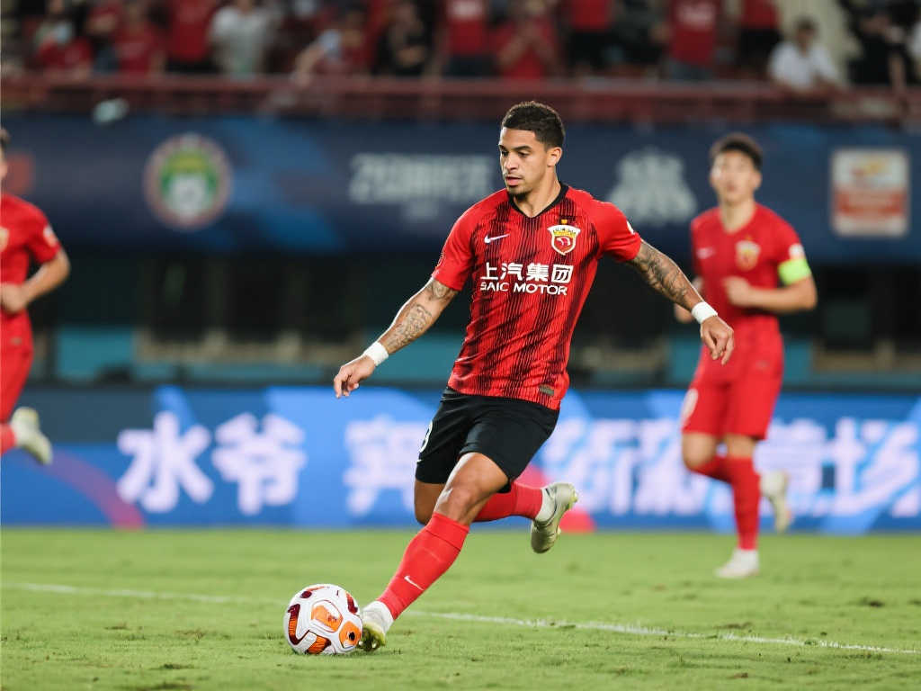 国足错失良机?奥斯卡首秀惊艳2球+复刻水爷经典 国足错失良机?奥斯卡首秀惊艳2球+复刻水爷经典